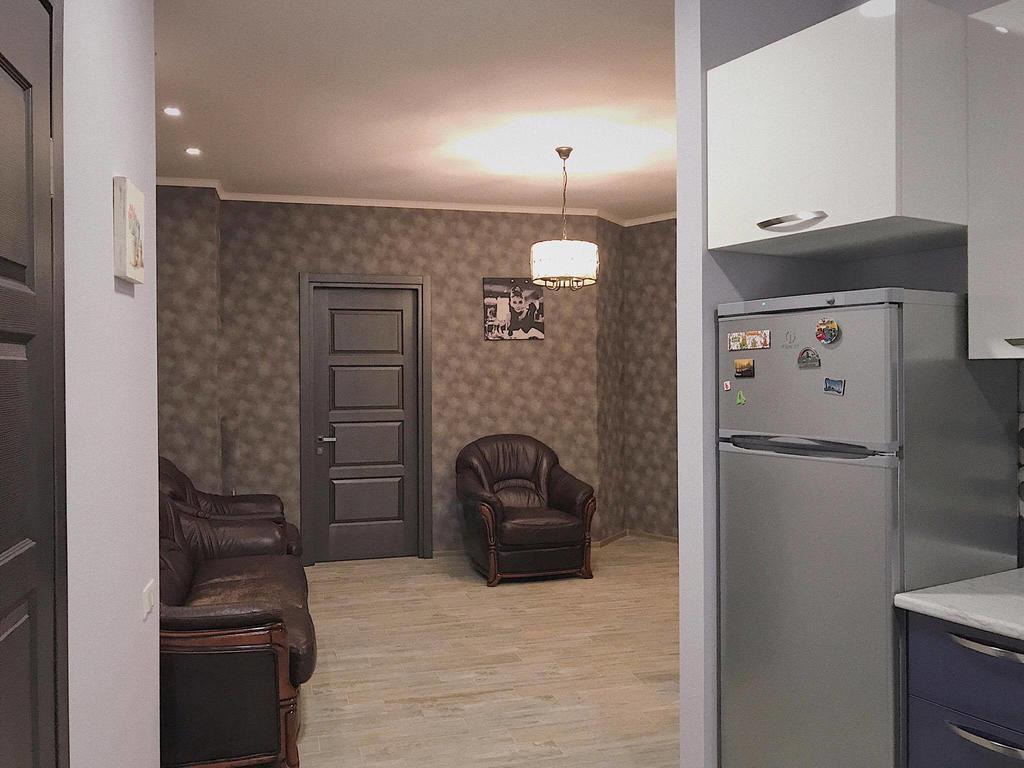 Majestic Apartment バトゥーミ エクステリア 写真